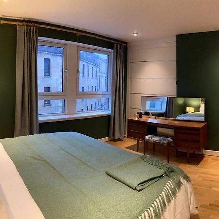 Stylish 2 Bed Accessible Flat Perfect Location Lägenhet Glasgow Exteriör bild