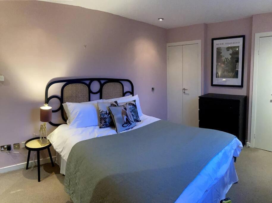 Stylish 2 Bed Accessible Flat Perfect Location Lägenhet Glasgow Exteriör bild