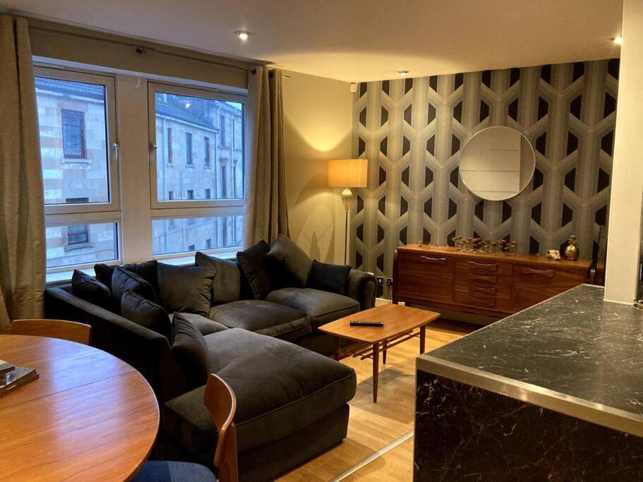 Stylish 2 Bed Accessible Flat Perfect Location Lägenhet Glasgow Exteriör bild